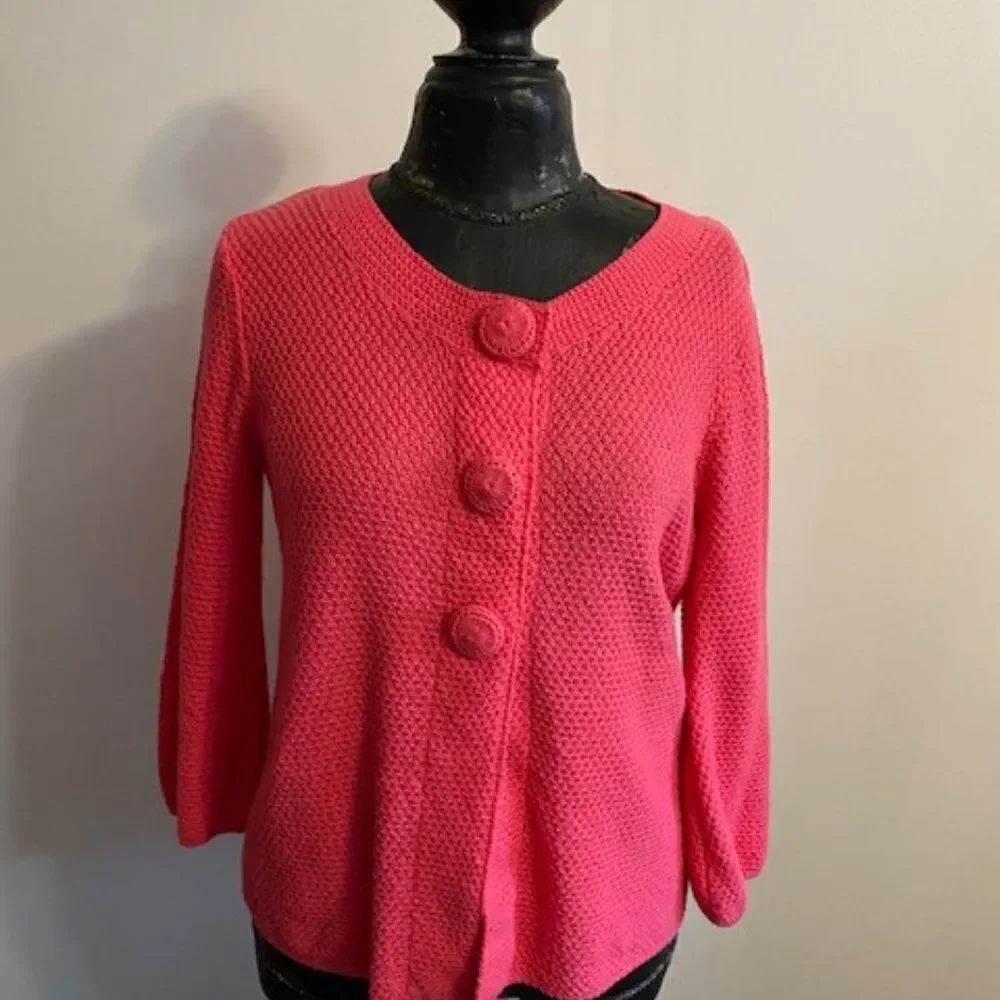 Madison Pink knit Sweater with 3 covered buttons, size M